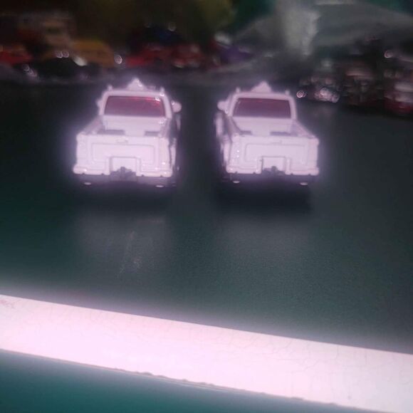 Lot of 2 Matchbox Metro Police Troop Carrier Pickup Trucks - Picture 3 of 7